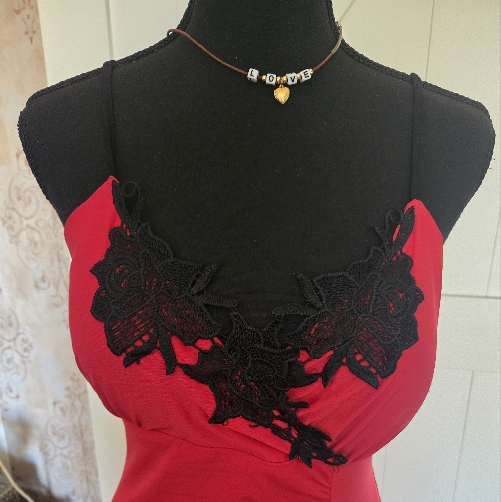 Red and Black Lace Dress 90s Vintage- Medium - Picture 4 of 10